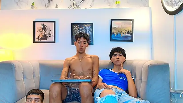 NAUGHTY_BOYS1 webcam