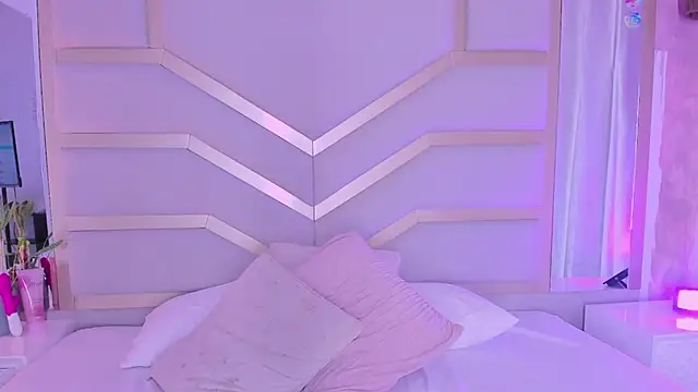 Emily-Cruz webcam