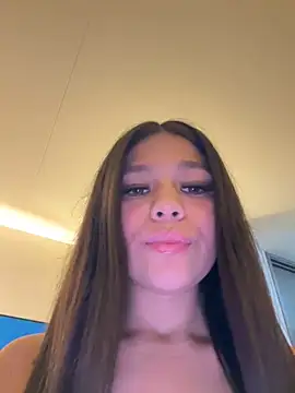 Alyshanon18 webcam