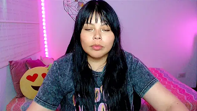 EllieMoonX webcam