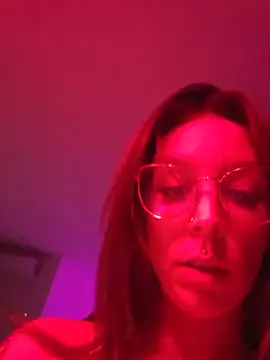 LilyOrion webcam
