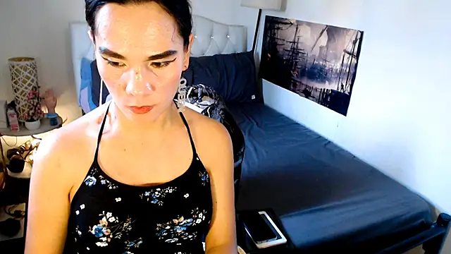 NinaDOM4CUM webcam