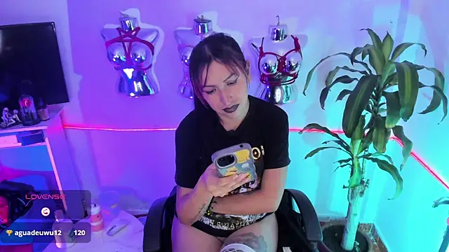 LucyStrike_ webcam