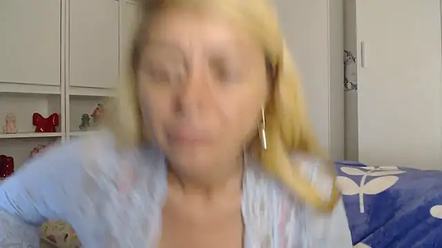 _karolynesyera_ webcam
