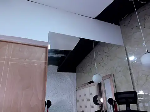 katleya_lewiis