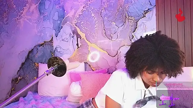 Lolalewis777 webcam
