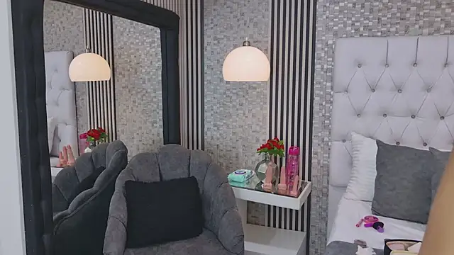 VioletSweetts webcam