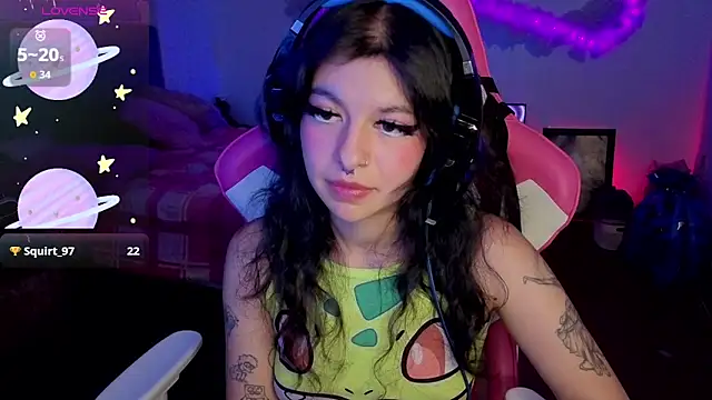 larah_uwu webcam