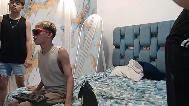 EMPIRE_BOYS1 webcam