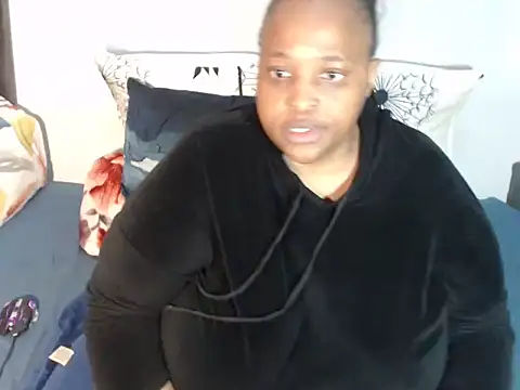Bustydiva83