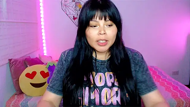 EllieMoonX webcam