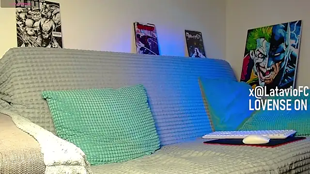 Midnighter_ webcam