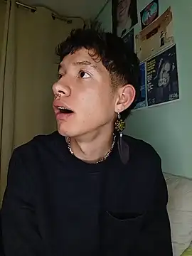 heyy_noah11 webcam