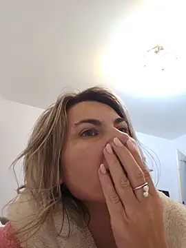 FeliciaKrige webcam