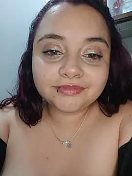 CURVY-HORNY webcam