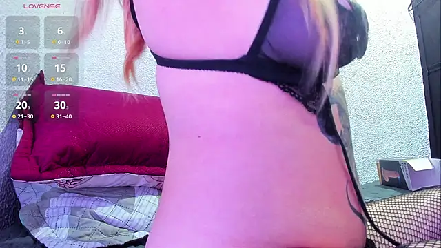 Lola_wish1 webcam