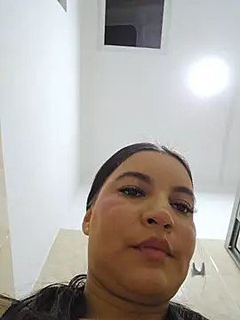 Pretty_Julieta webcam