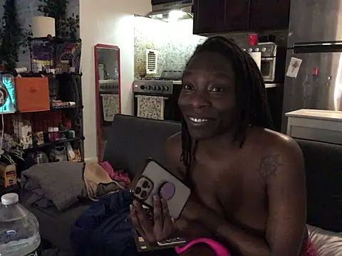 littyleesh1 webcam