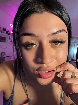 lucianaroy webcam