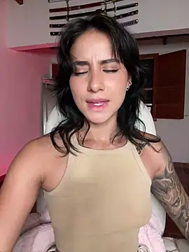 Ale_Lewis webcam