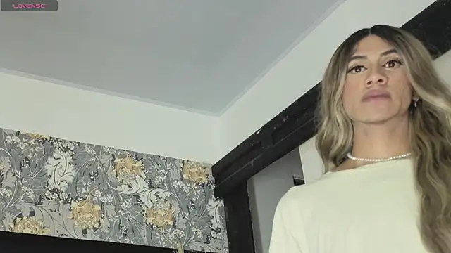 megan_lenon - Megan_lenon's free webcam - UK Sex Cams