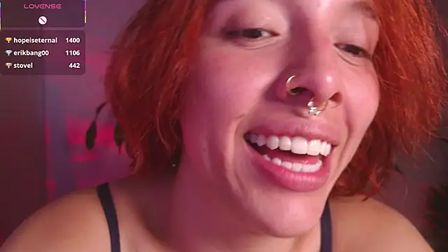 bri_von_dhara__ webcam