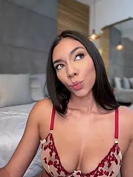 EllaSanz_ webcam