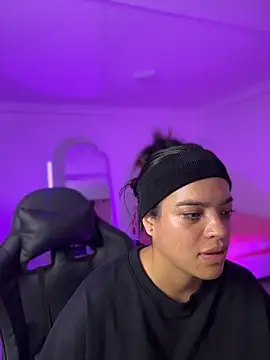 JuanitaMore01