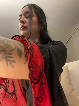 Rae_Lil_White webcam