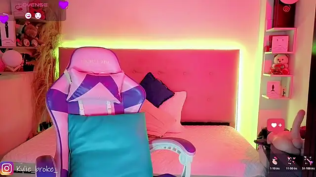 Kylie_brokee webcam