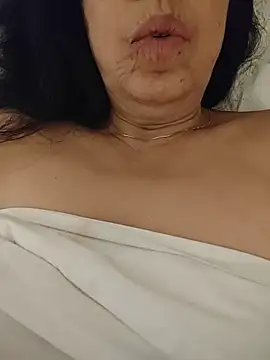 NakedMILFx