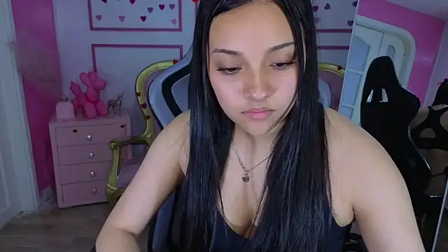 lia_harper_t