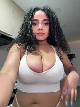 curlyierr (F young) - Deep throat in Doggy style