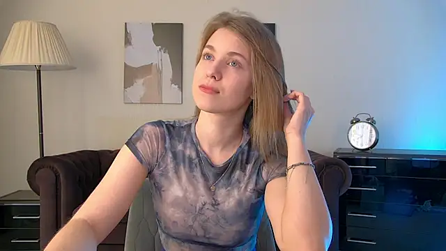 Watch CasandraMarc live on EroticFlix - High definition streams