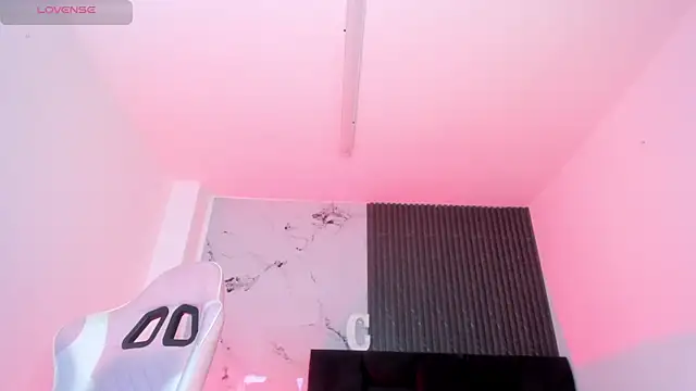chloemuaak (T teen) - Make my girlcock hard