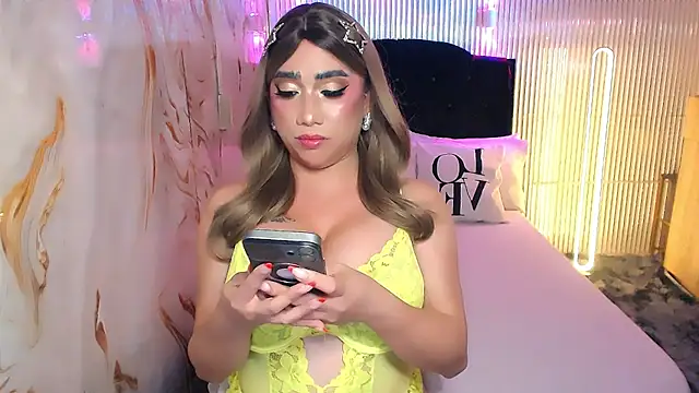 yourTsFantasyBigCock webcam