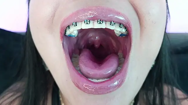 mia_roux1 webcam