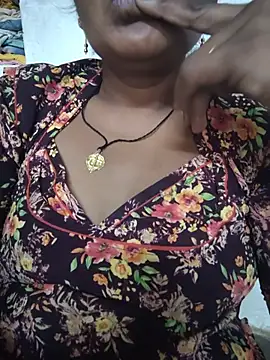 aunty_sumy