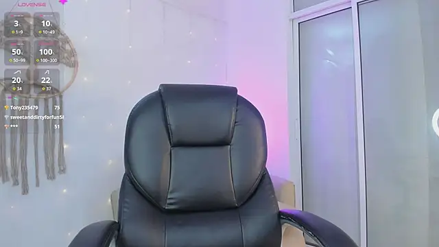 Ginni_charlotte webcam
