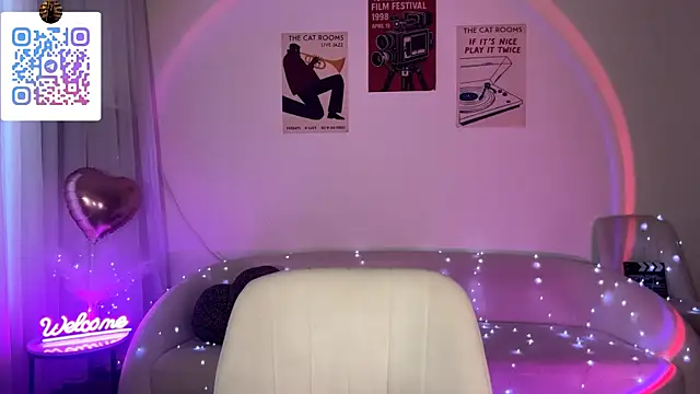 LinaMour webcam