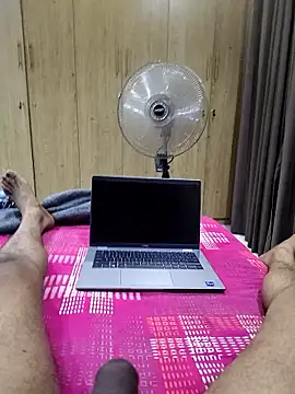 santhoshkannadaboy webcam