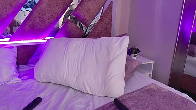 AmmyJones_ webcam