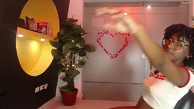 melodyblazze - MelodyBlazze's free webcam - UK Sex Cams