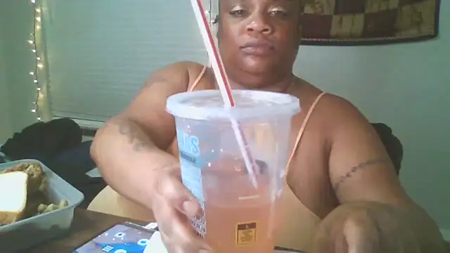 NaughtyHottieBBW webcam