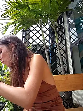 Izabella_Bella from StripChat is Freechat