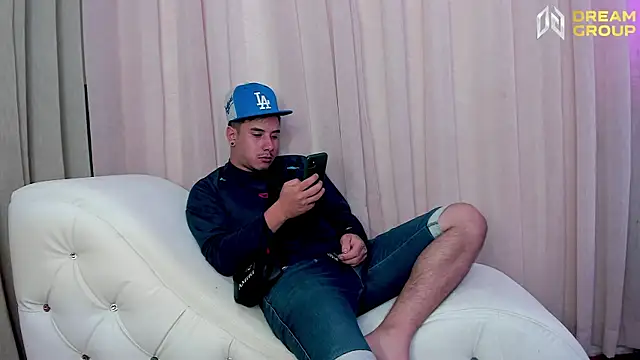 Yourslust_ webcam