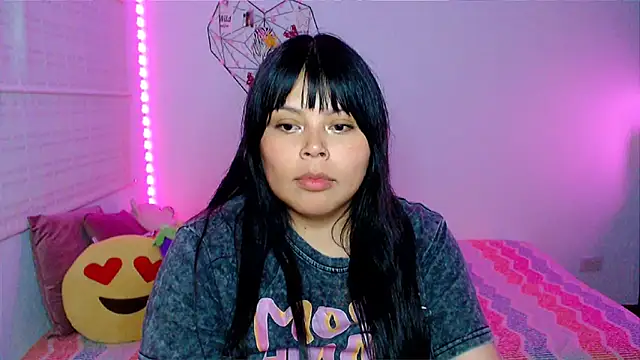 EllieMoonX webcam