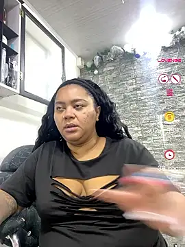 yanza2002 (Ask my age) - 4 fingers inside the pussy