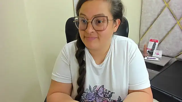 Sarah_Boobs_ - Stripchat Cam Model