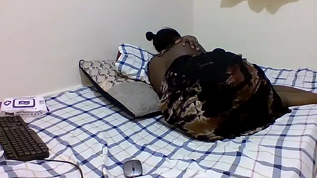 sweetelle09 webcam